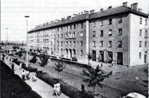 A K épület, amely az 50-es évek első felében a várost jelentette